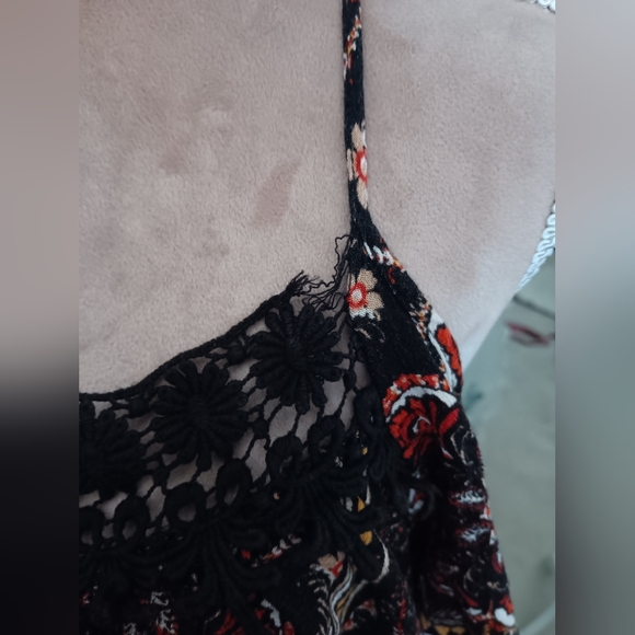 Meraki ~ Boho Black Tan Geometric Cold Shoulder Blouse with Crochet Neckline (L) - Picture 5 of 15